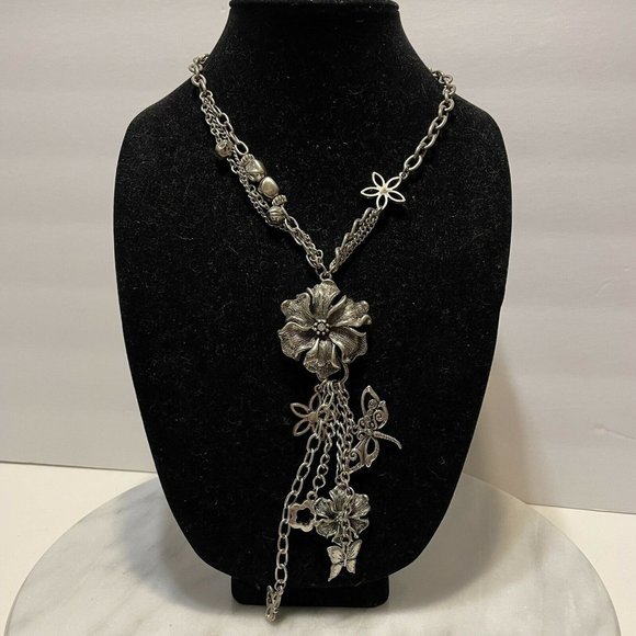 silver tone flower floral butterfly chunky Chain Statement Necklace 18-21”L - Picture 11 of 11
